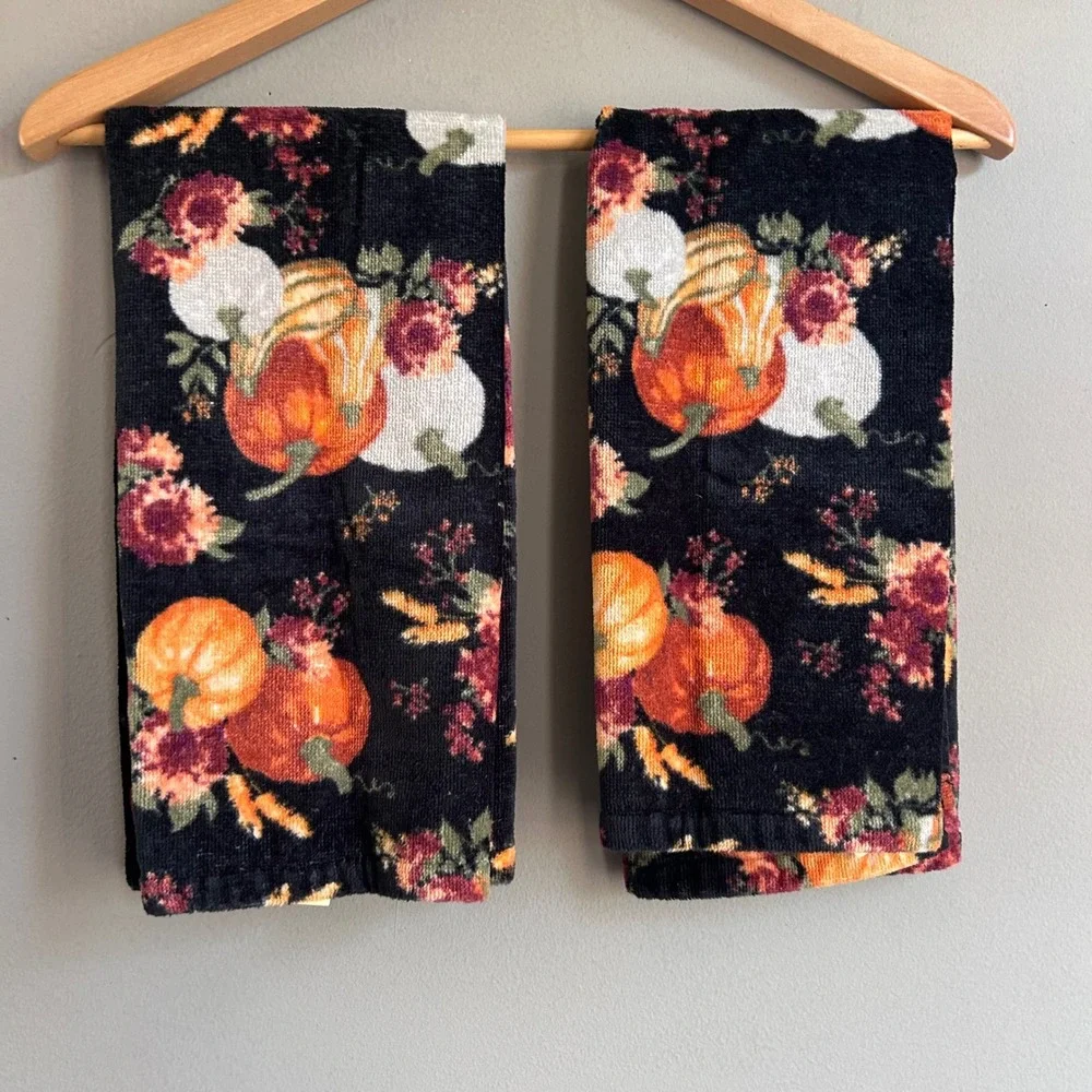 Cynthia Rowley Pumpkin Floral Hand Towels Set of 2 Black Autumn Harvest 27x16
